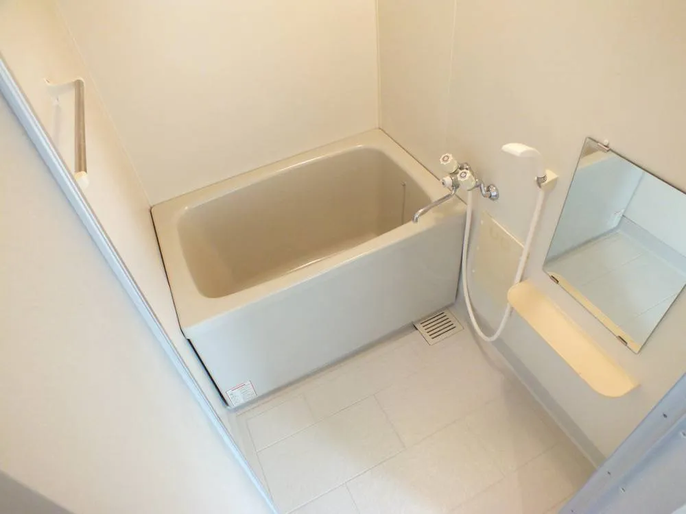 マンションクルーズ 201号室の写真 5