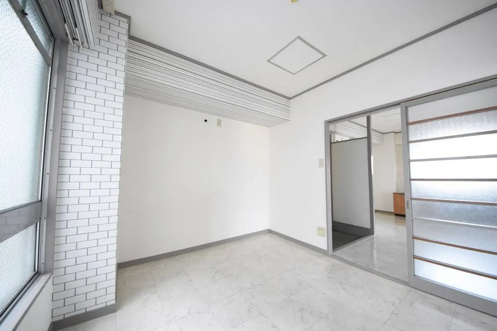 MKマンション(西棟) 208号室の写真 8