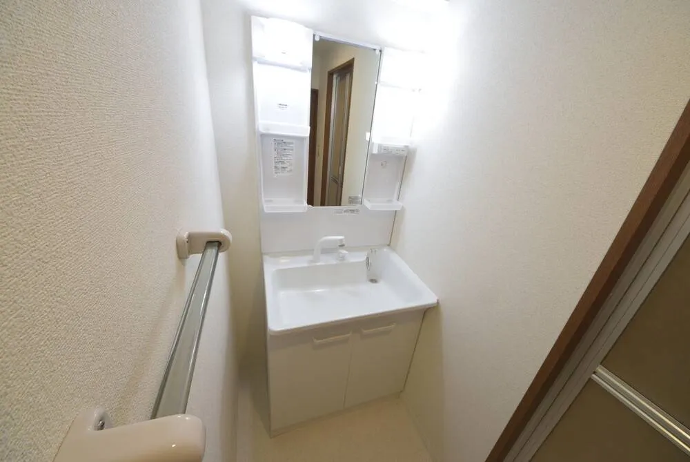 グレープヒル安堂 402号室の写真 6