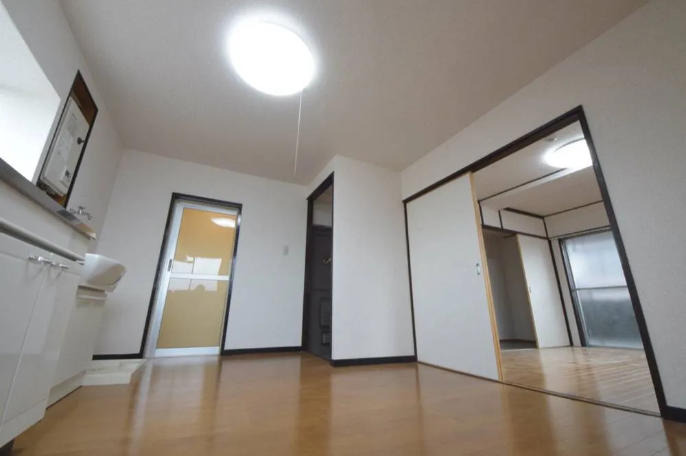 みとやマンション 302号室の写真 8