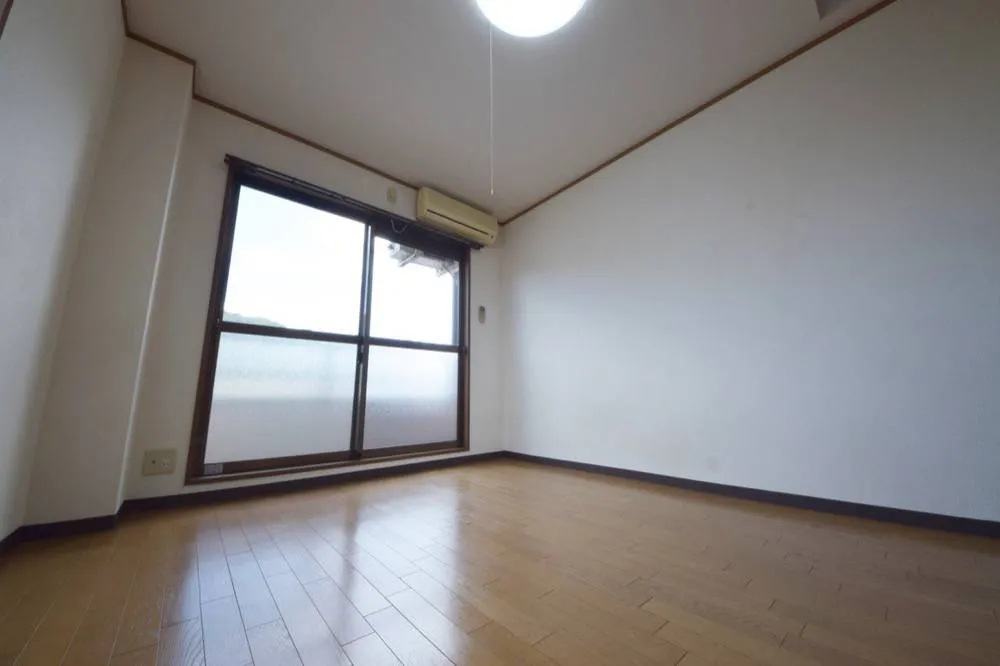 OMレジデンス柏原1 301号室の写真 9