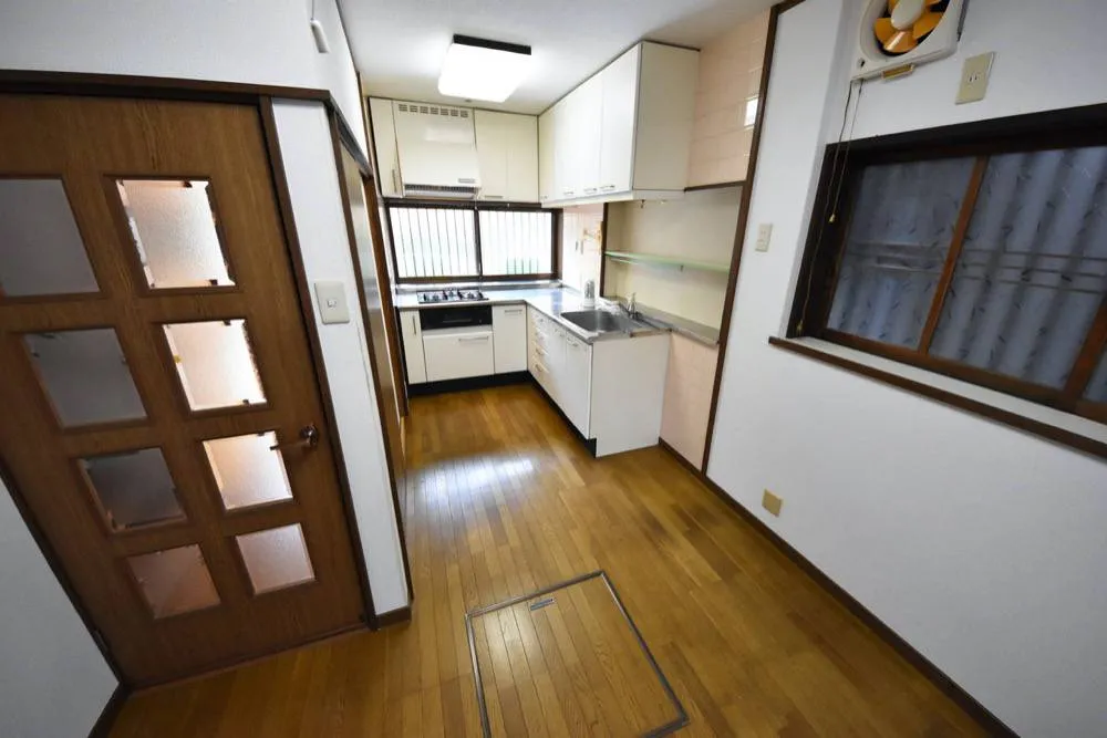 柏原市古町3丁目貸家の写真 3