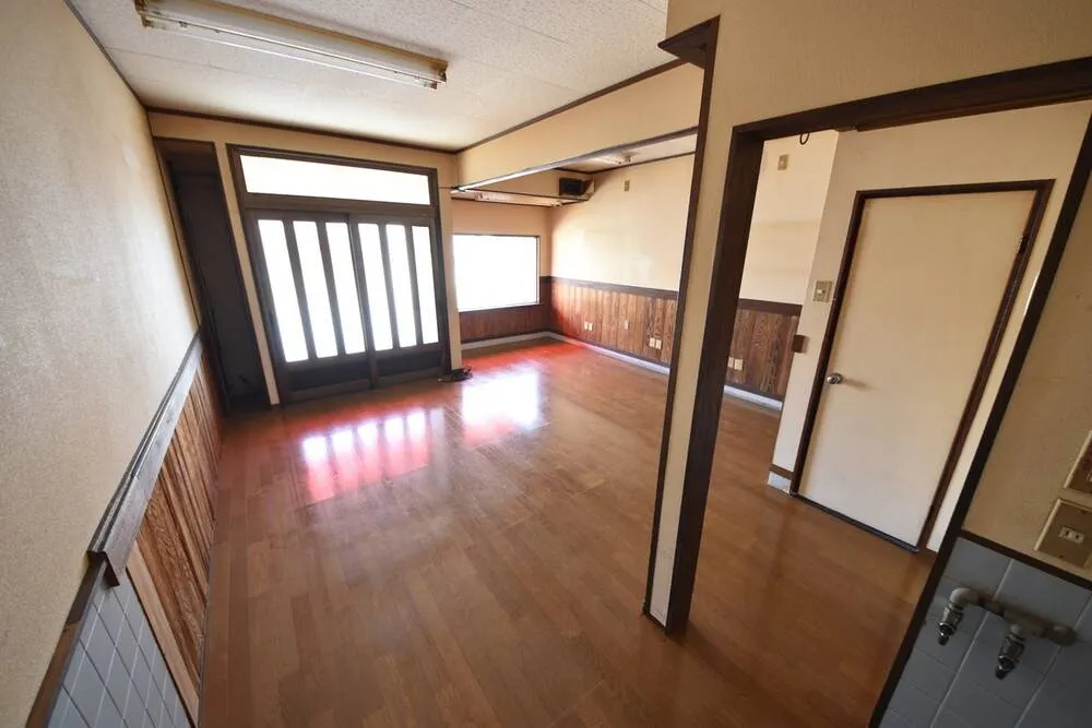 安堂町貸家の写真 3