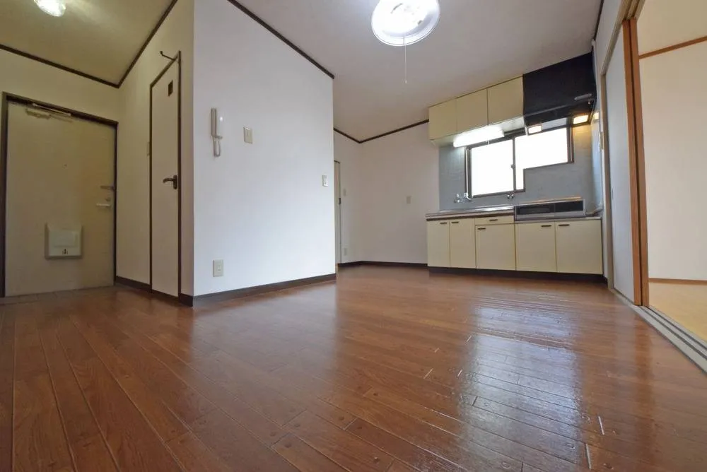 居村マンション 202号室の写真 3