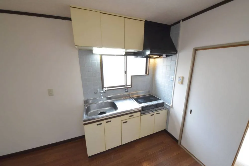 居村マンション 202号室の写真 4