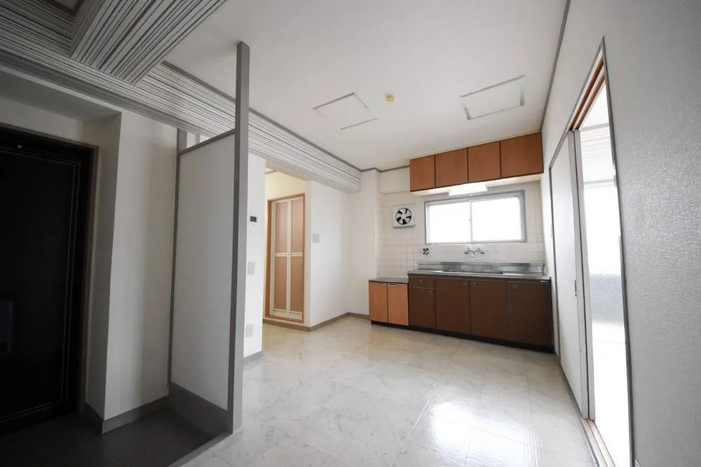 MKマンション(西棟) 208号室の写真 3