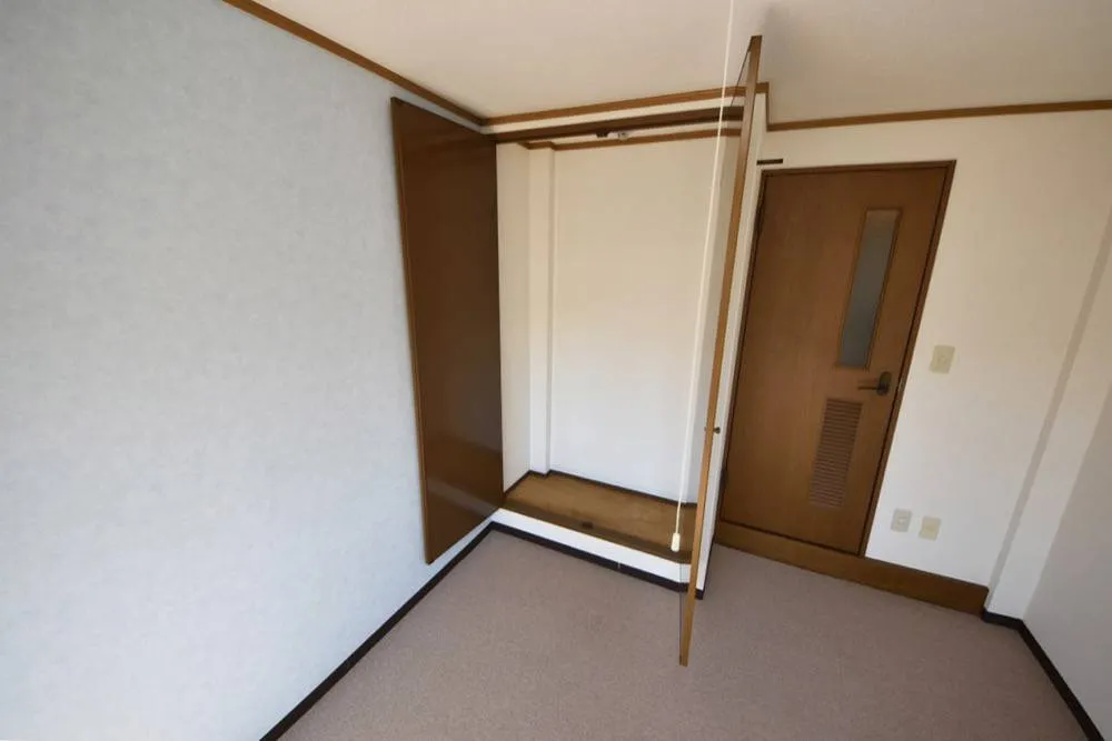 OMレジデンス柏原1 101号室の写真 11