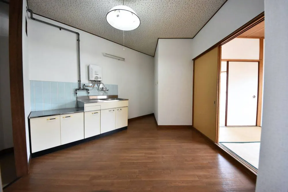 ニシグチマンション 206号室の写真 3