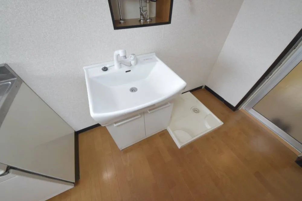 みとやマンション 302号室の写真 6