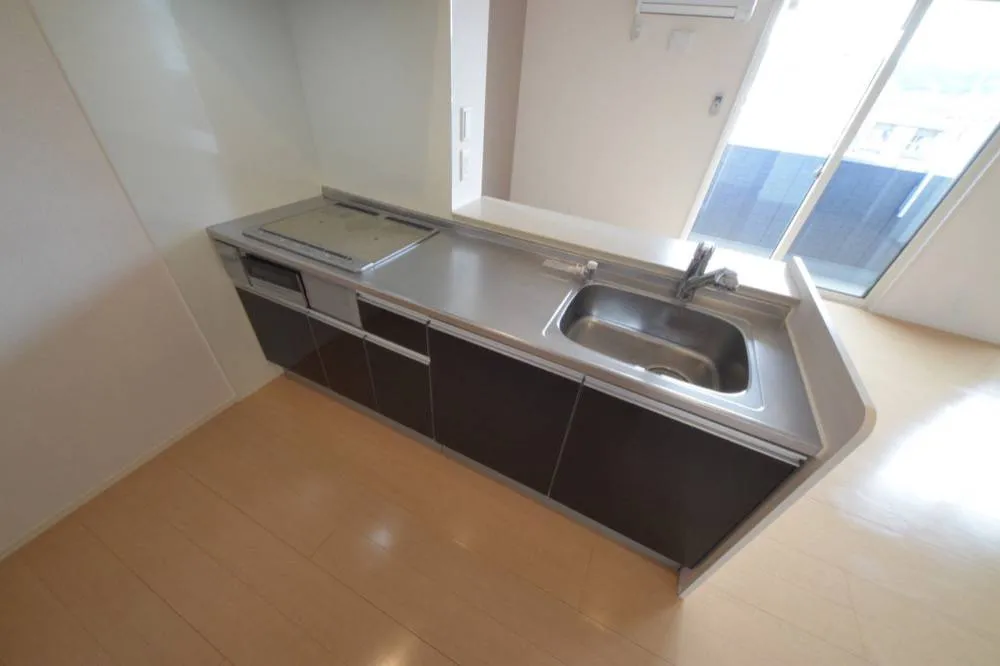 クレシェンテ 303号室の写真 4