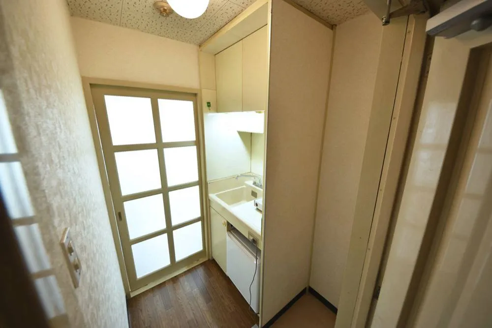 ロイヤル柏原 127号室の写真 4