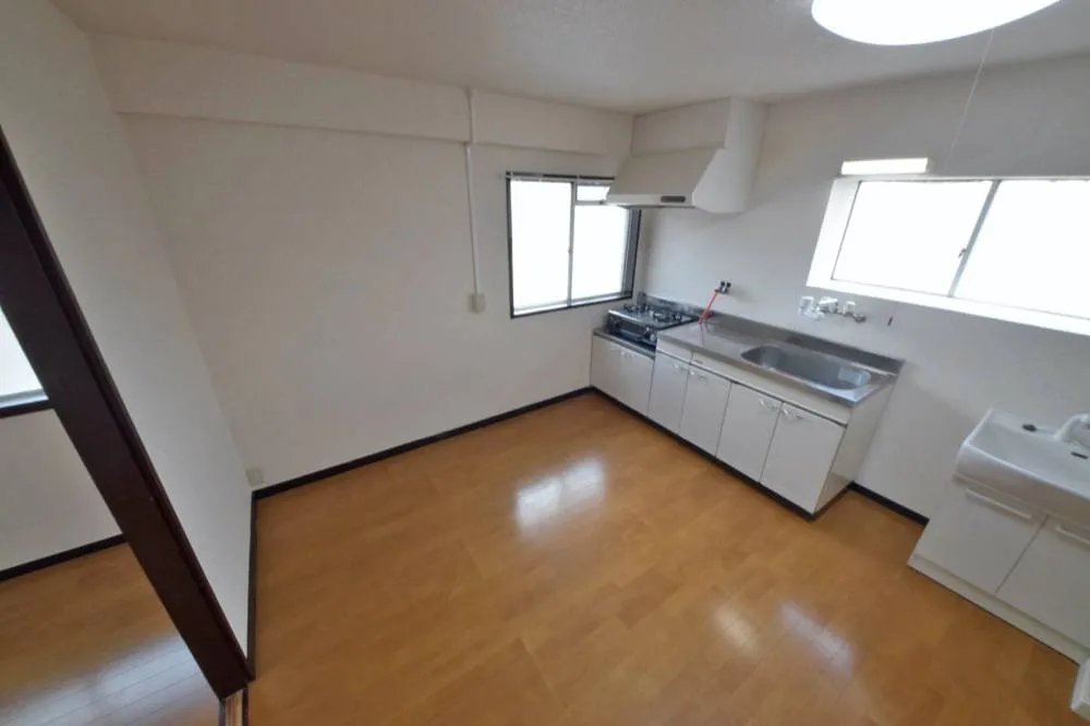 みとやマンション 302号室の写真 3