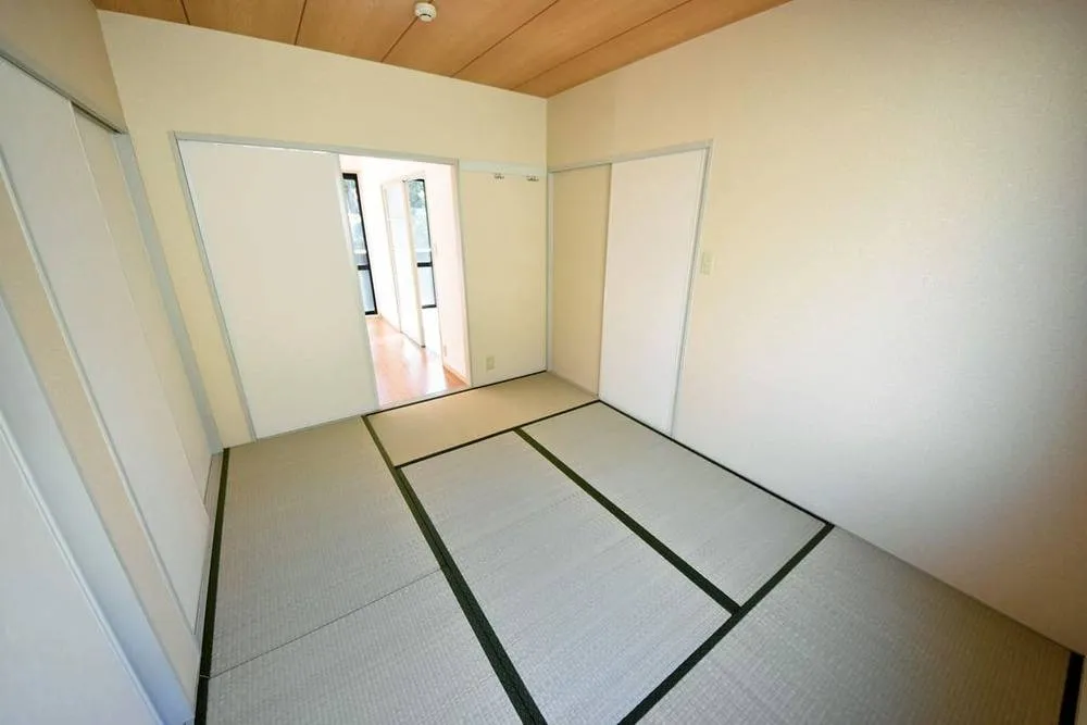 ビヨーネ柏原 102号室の写真 13