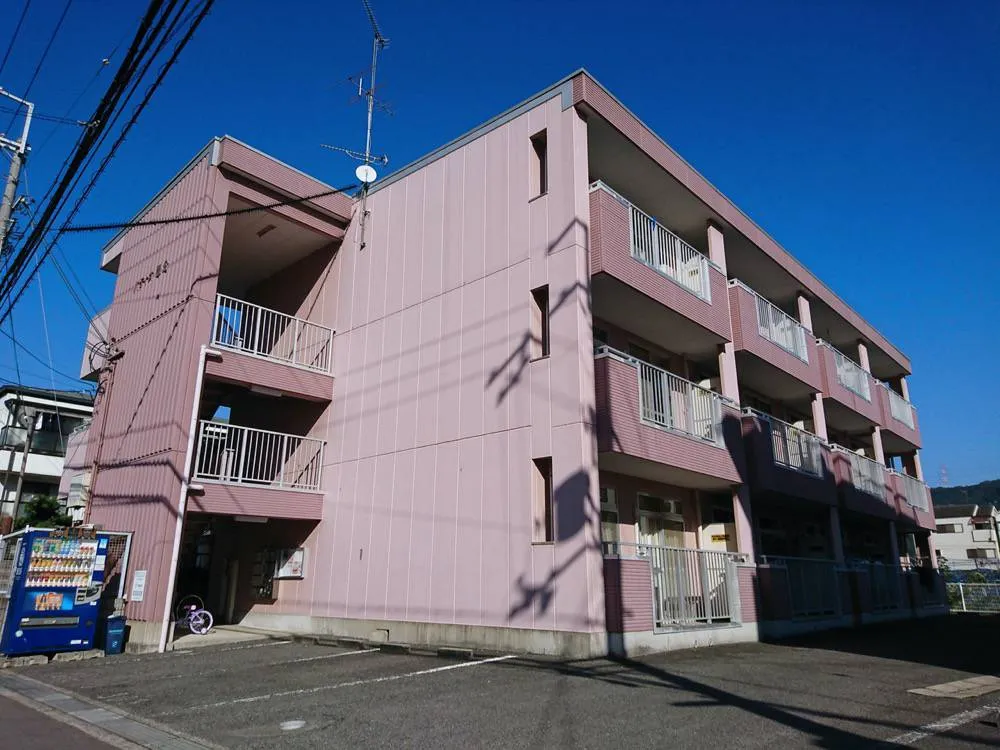 パティオ国分 301号室の写真 1