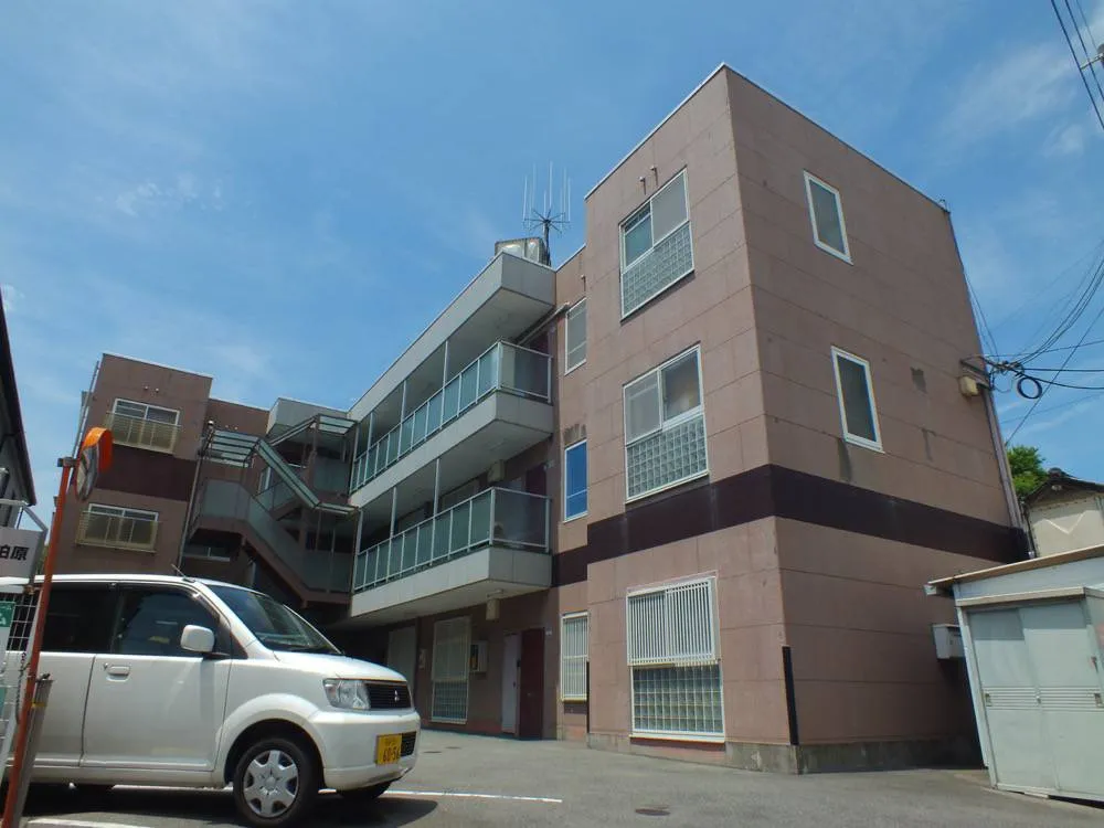 エスパリエ柏原 101号室の写真 1