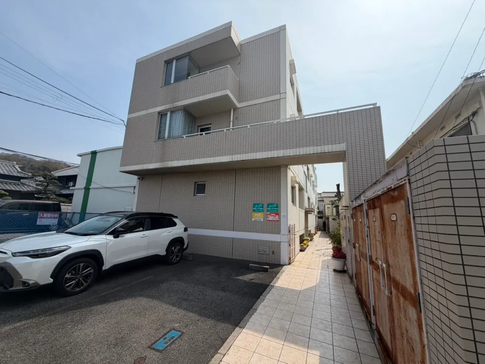 メゾンボヌール 302号室の写真 1