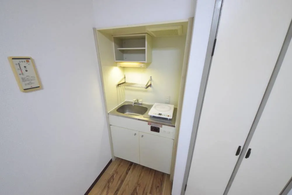 グレープ本町 205号室の写真 3