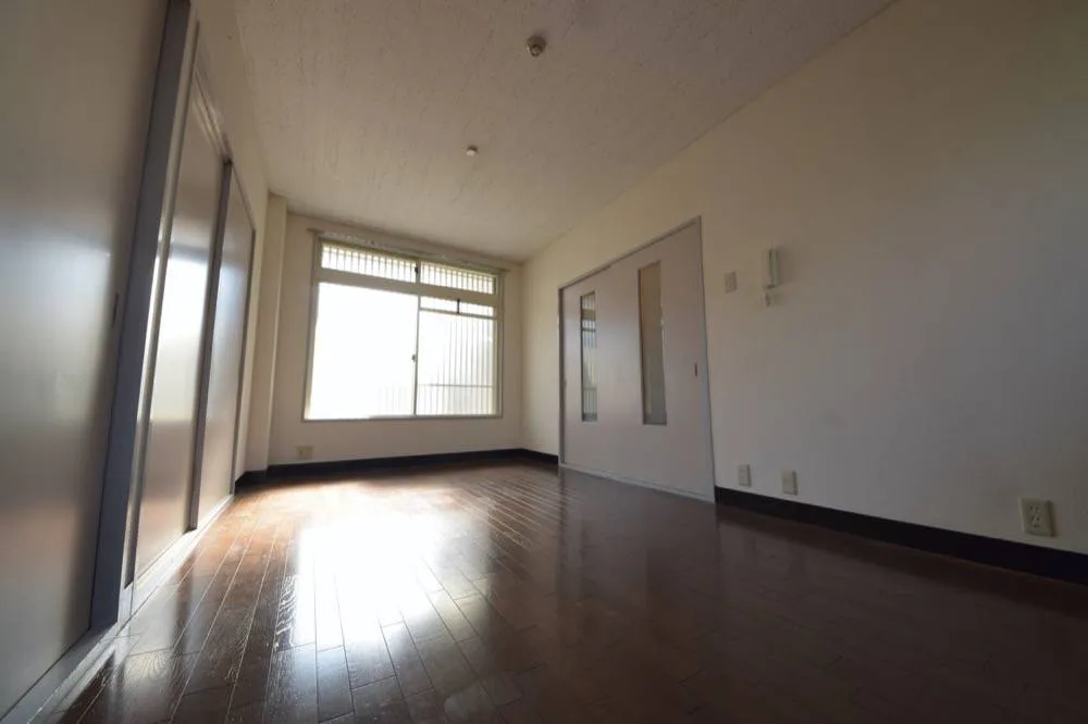 エスパリエ柏原 102号室の写真 3